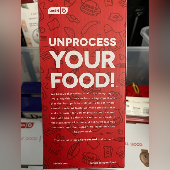 🧇 Dash Mini Waffle Maker 4” Non-Stick Cooking Surface 350 Watts - Brown - Picture 3 of 4